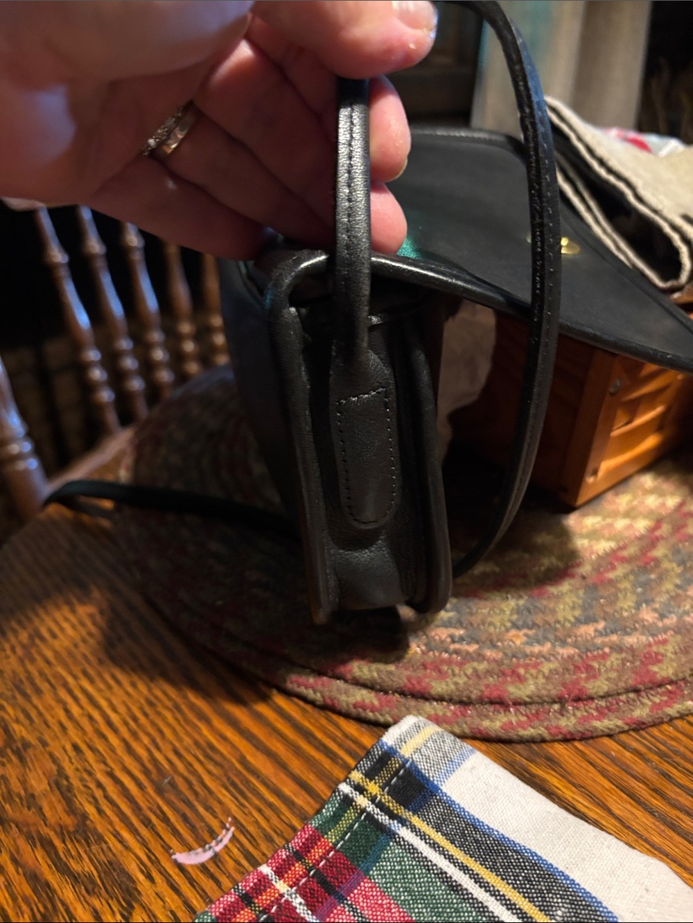Coach Dinky 9375 Black Leather Crossbody with Gold Turn-Lock - Picture 5 of 5